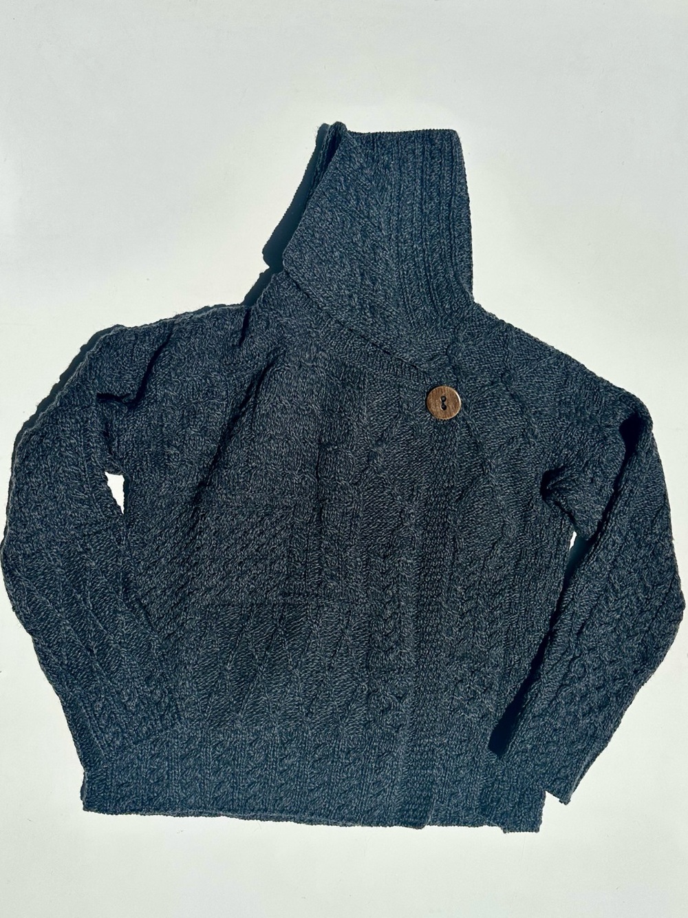 Carraig Donn Aran Merino Wool Charcoal Dark Gray Cable Knit Sweater cardigan, L